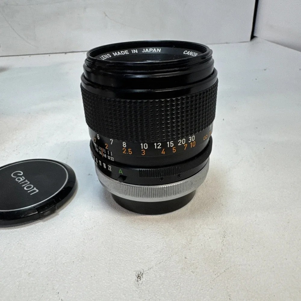 Canon FD 100mm 2.8 S.S.C. Lens With Case